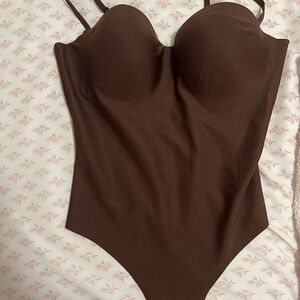 SKIMS Cocoa Strapless Bodysuit
